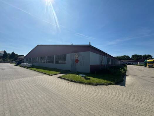 Lagerhalle zur Miete 3,39 € 1.600 m² Lagerfläche Schötmar Bad Salzuflen 32108