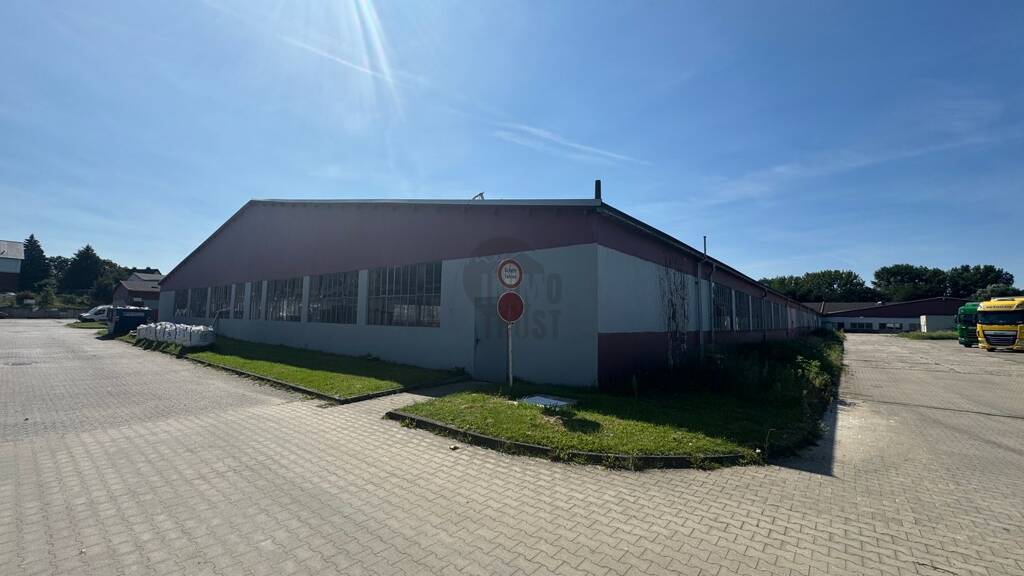 Lagerhalle zur Miete 3,39 € 1.600 m² Lagerfläche Schötmar Bad Salzuflen 32108
