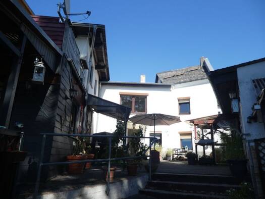 Mehrfamilienhaus zum Kauf 199.000 € 6,5 Zimmer 169 m² 645 m² Grundstück Ennerich Runkel 65594