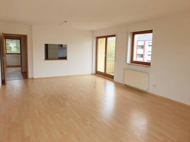 Wohnung zum Kauf 195.000 € 2 Zimmer 67 m² frei ab 01.09.2025 Burglengenfeld Burglengenfeld 93133