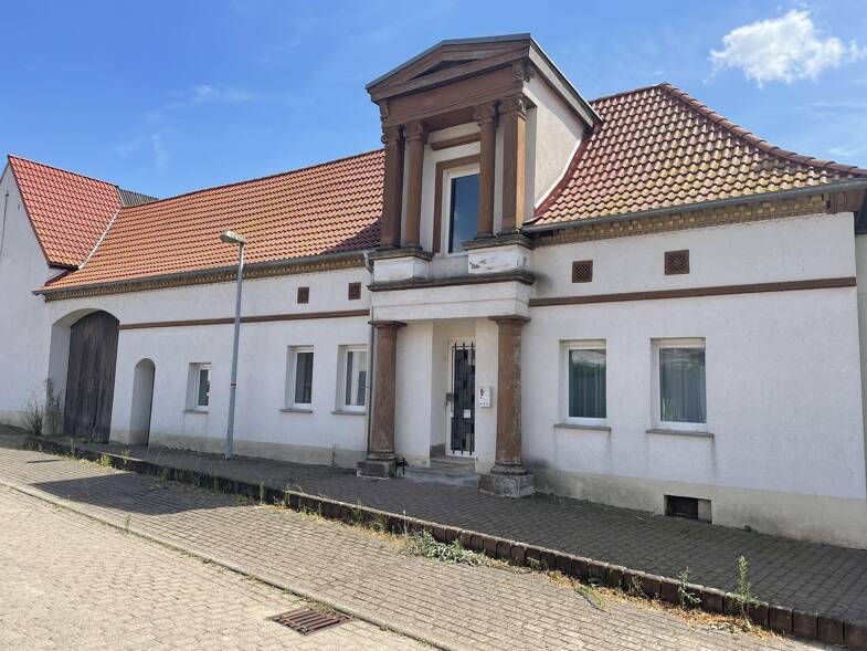 Einfamilienhaus zum Kauf 35.500 € 2 Zimmer 80 m² 429 m² Grundstück Bernburg Bernburg 06406