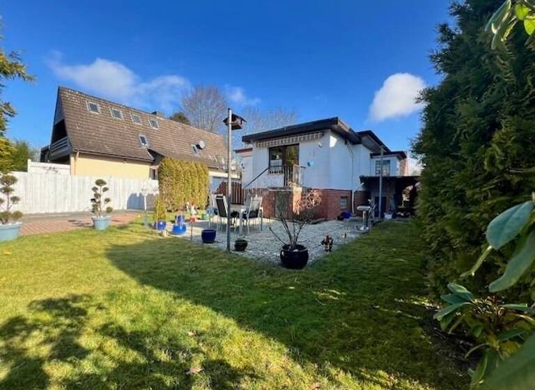 Einfamilienhaus zum Kauf 399.000 € 3 Zimmer 63 m²<br/>Wohnfläche 405 m²<br/>Grundstück Rahlstedt Hamburg 22147