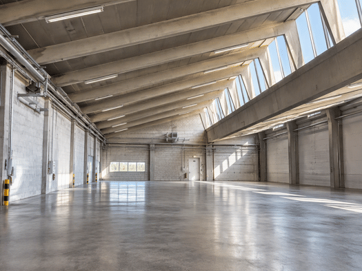 Halle/Industriefläche zur Miete 5,50 € 6.130 m² Lagerfläche teilbar ab 790 m² Deggendorf Deggendorf 94469