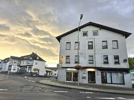 Wohnung zur Miete 800 € 3 Zimmer 120 m² 1. Geschoss Flammersfeld 57632