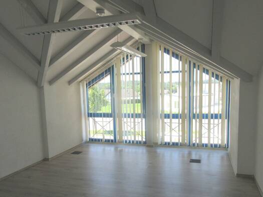 Büro zur Miete provisionsfrei 1 Zimmer 189,9 m² Bürofläche Gewerbestr.3 Hohenthann 84098