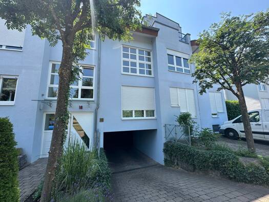 Wohnung zur Miete 1.300 € 4 Zimmer 100 m² Geschoss 2/3 frei ab 01.10.2026 Böblingen Böblingen 71034