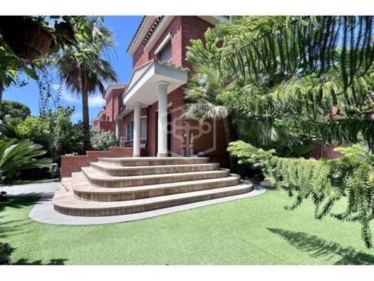 Villa zur Miete 8.000 € 4 Zimmer 350 m² 700 m² Grundstück Gavà 08850