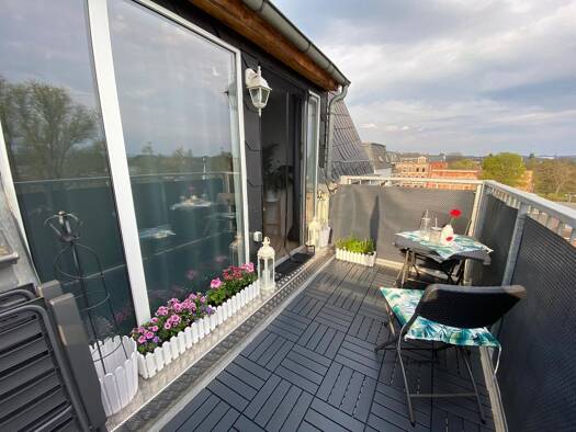 Wohnung zum Kauf 64.000 € 2 Zimmer 71,9 m² 3. Geschoss Marienthaler Straße 25 Marienthal Sachsen - Zwickau 08060