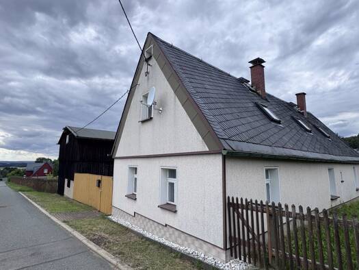 Haus zum Kauf 149.000 € 5 Zimmer 140 m² 3.980 m² Grundstück Kottengrün Werda 08223