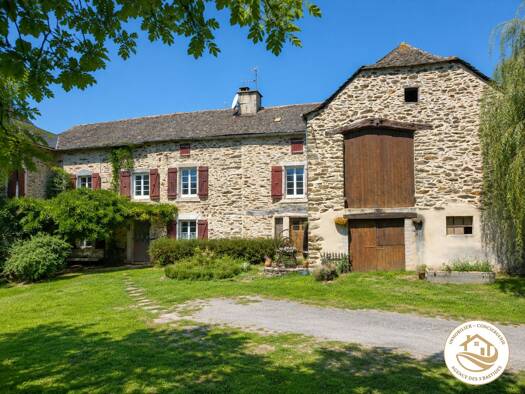 Haus zum Kauf 439.000 € 190 m² 29.356 m² Grundstück La Salvetat-Peyralès 12440
