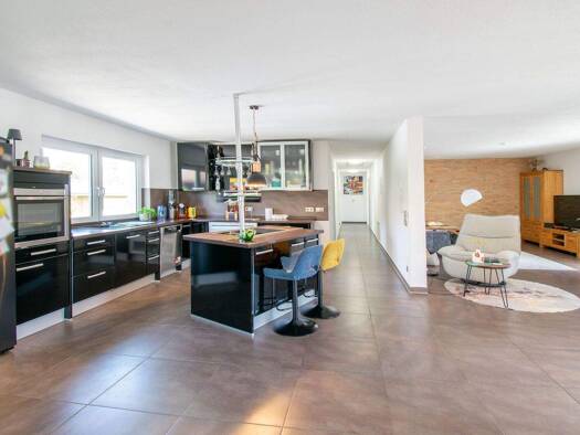 Mehrfamilienhaus zum Kauf 1.280.000 € 12 Zimmer 439 m² 1.185 m² Grundstück Güglingen Güglingen 74363