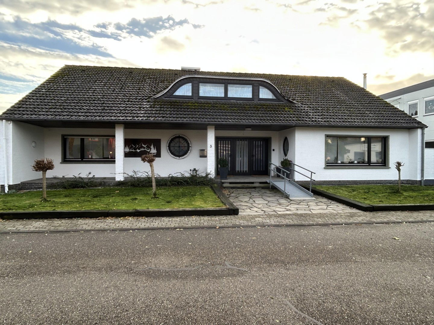 Einfamilienhaus zum Kauf provisionsfrei 765.000 € 8 Zimmer 265 m²<br/>Wohnfläche 1.972 m²<br/>Grundstück Sonsbeck Sonsbeck 47665