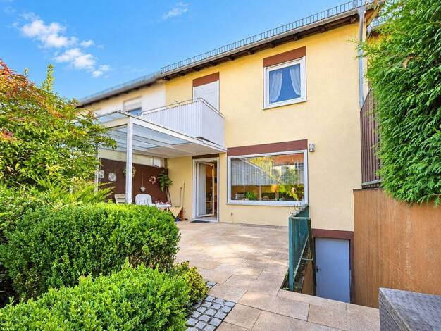 Reihenmittelhaus zum Kauf 330.000 € 4 Zimmer 103,8 m² 248 m² Grundstück Hahn Taunusstein 65232