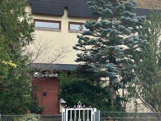 Einfamilienhaus zum Kauf 396.000 € 243 m² 776 m² Grundstück Im Tiefrödlein 23 Bad Kissingen 97688