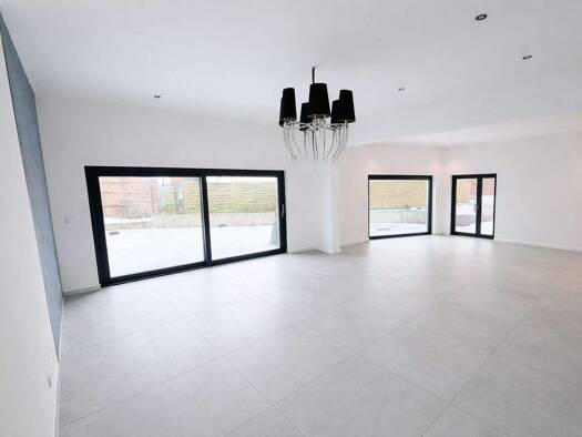 Einfamilienhaus zur Miete 3.290 € 5,5 Zimmer 175 m² 462 m² Grundstück frei ab 01.04.2026 Hanfstieg 1 Lurup Hamburg 22549