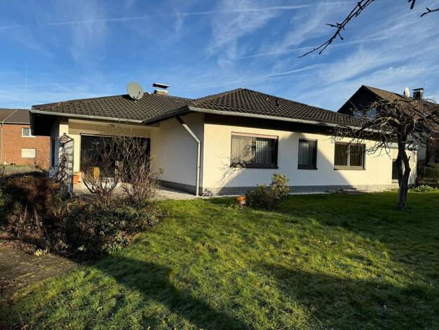 Einfamilienhaus zum Kauf 398.000 € 4 Zimmer 131 m² 690 m² Grundstück Frohnhardt Königswinter 53639