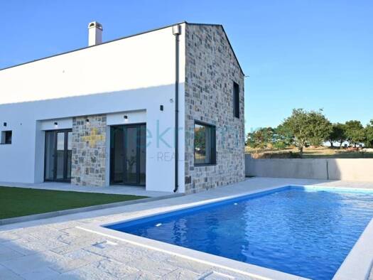 Haus zum Kauf 480.000 € 7 Zimmer 144 m² Policnik