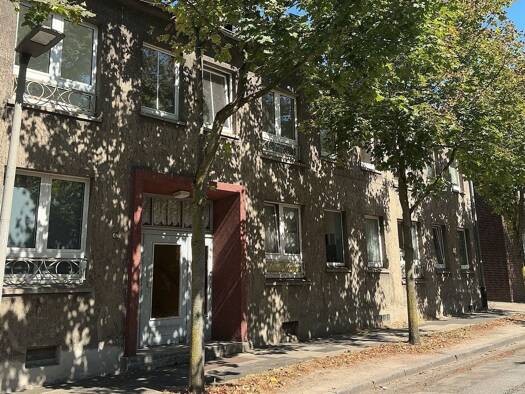 Wohnung zur Miete 525 € 3 Zimmer 97,3 m² 1. Geschoss frei ab sofort Brüderstr. 47 Sterkrade-Mitte Sterkrade 46145