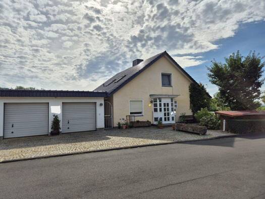 Haus zum Kauf als Kapitalanlage geeignet 350.000 € 5 Zimmer 150 m² 700 m² Grundstück Gudensberg Gudensberg 34281