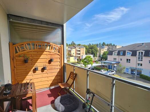 Wohnung zur Miete 675 € 3 Zimmer 90 m² Geschoss 2/3 frei ab 01.12.2026 Debschwitz Gera 07548