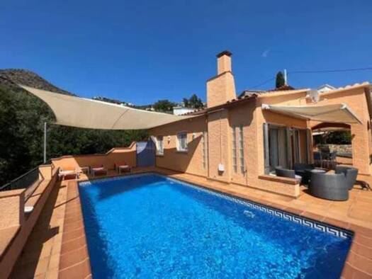 Chalet zum Kauf 695.000 € 4 Zimmer 169 m² Calle Navarra No Number Roses 17480