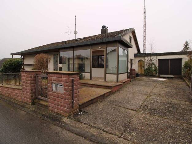 Einfamilienhaus zum Kauf 749.000 € 10 Zimmer 300 m² 787 m² Grundstück frei ab sofort Aach 78267