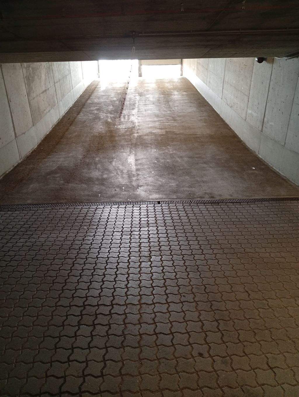 Tiefgaragenstellplatz zur Miete - Ansicht 2