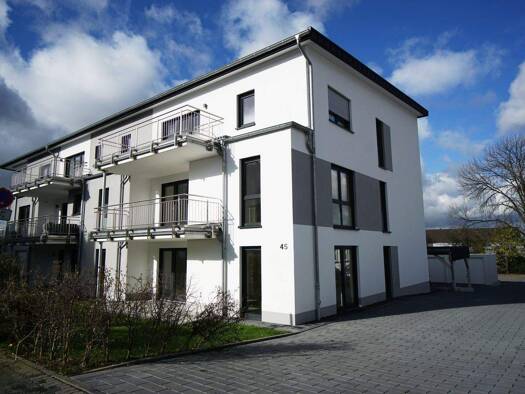 Wohnung zum Kauf provisionsfrei 366.500 € 3 Zimmer 90,3 m² Geschoss 1/3 frei ab sofort Blumenstraße 45 Innenstadt Radevormwald 42477