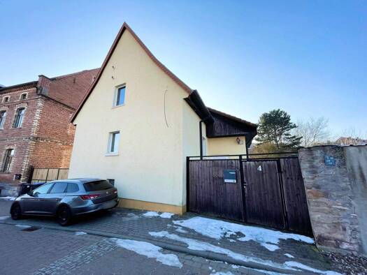 Einfamilienhaus zum Kauf 75.000 € 6 Zimmer 140 m² 1.045 m² Grundstück Holdenstedt 06542