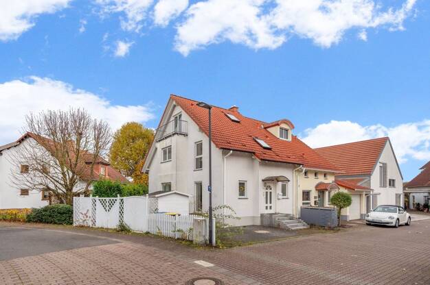 Doppelhaushälfte zum Kauf 650.000 € 4 Zimmer 147 m² 217 m² Grundstück Dortelweil Bad Vilbel 61118