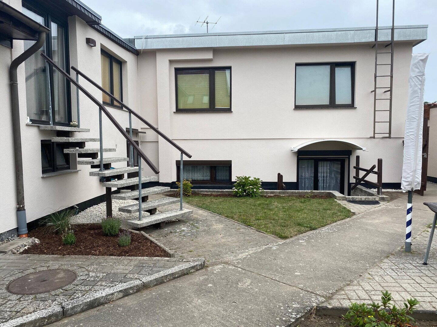 Immobilie in Graal-Müritz - Vielfältige Nutzungsmöglichkeiten! Einfamilienhaus von privat (provisionsfrei!) an der Ostsee - Bild 2