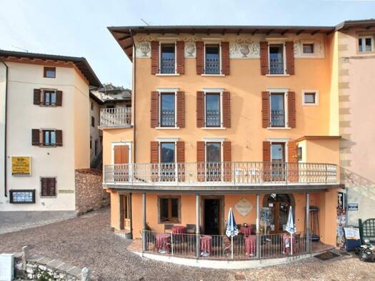 Wohnung zur Miete 600 € 4 Zimmer 80 m² frei ab sofort Tremosine sul Garda 25010