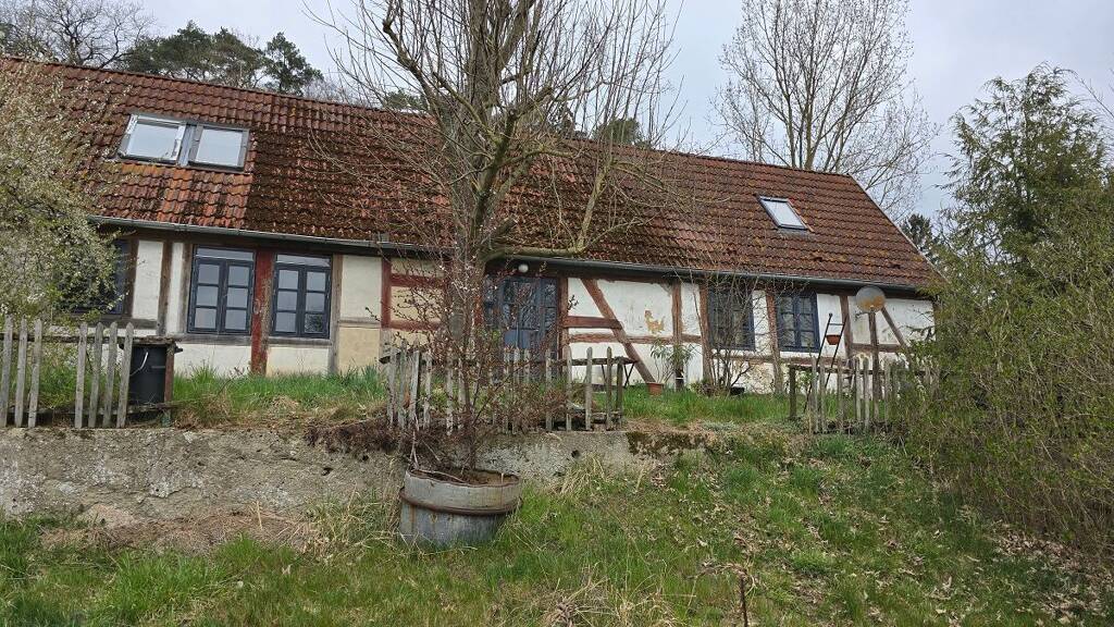 Haus zum Kauf als Kapitalanlage geeignet 65.000 € 6 Zimmer 100 m² 1.782 m² Grundstück Carlsthal Lindholz 18334