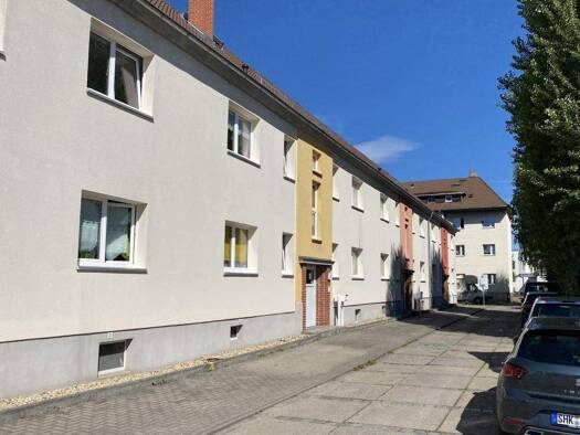 Wohnung zur Miete 525 € 4 Zimmer 87,6 m² 1. Geschoss Markgrafenweg 39 Naumburg 06618