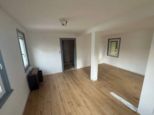 Wohnung zur Miete 750 € 4 Zimmer 96 m² 2. Geschoss Wangen Stuttgart 70327