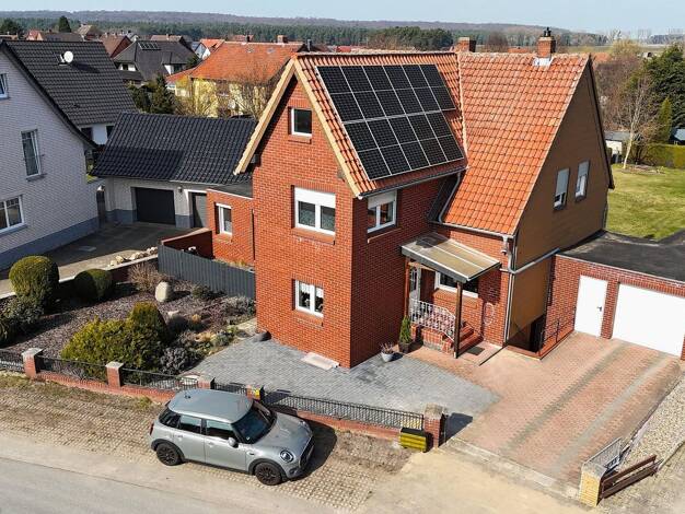Einfamilienhaus zum Kauf provisionsfrei 309.000 € 7 Zimmer 201,6 m² 1.087 m² Grundstück frei ab 01.09.2026 Lauingen Königslutter (Lauingen) 38154
