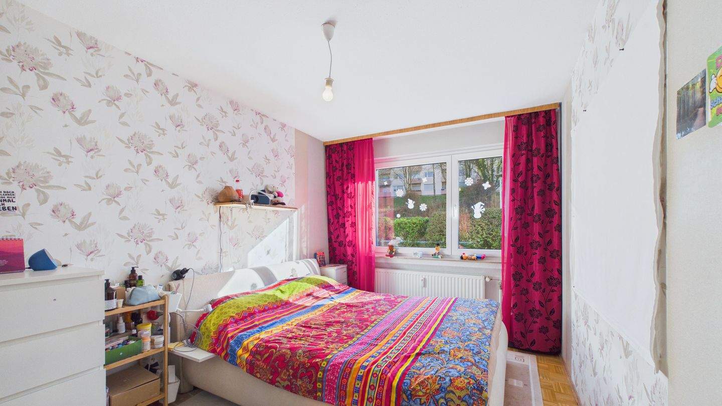 Immobilie in Eningen unter Achalm - Gepflegte 3-Zimmer-Wohnung mit Westbalkon in ruhiger Lage von Ehningen - Bild 0