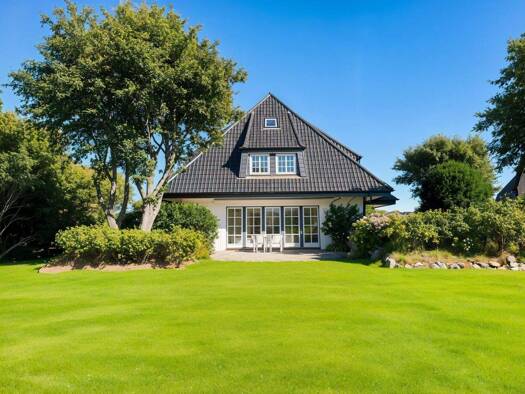 Haus zum Kauf 5 Zimmer 180 m² 1.282 m² Grundstück frei ab sofort Archsum Sylt 25980