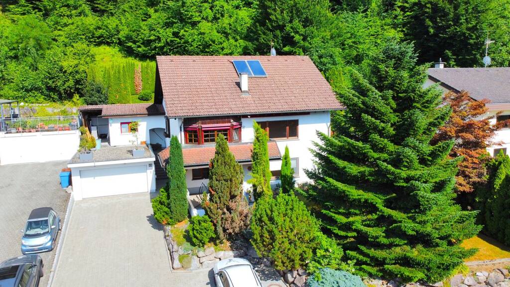 Haus zum Kauf 585.000 € 8,5 Zimmer 240 m² 946 m² Grundstück Kadelburg Küssaberg 79790