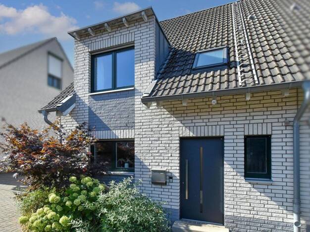 Doppelhaushälfte zum Kauf 595.000 € 5,5 Zimmer 122 m² 186 m² Grundstück Stoppenberg Stadtbezirk VI 45141