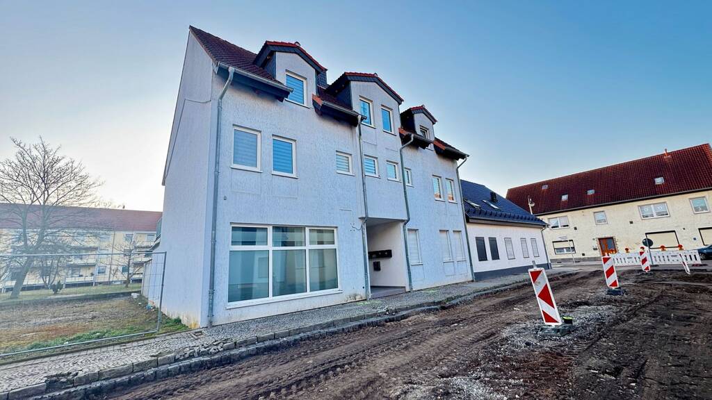 Gewerbeobjekt zum Kauf als Kapitalanlage geeignet 275.000 € 12 Zimmer 310 m² 272 m² Grundstück Staßfurt 39418