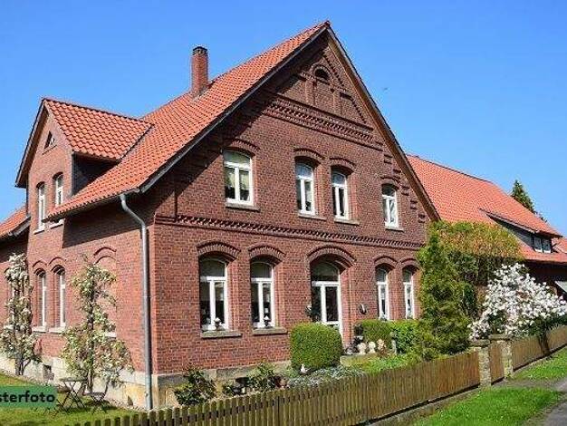 Mehrfamilienhaus zum Kauf 311.000 € 207 m² 1.027 m² Grundstück Glowe Ostseebad Glowe 18551