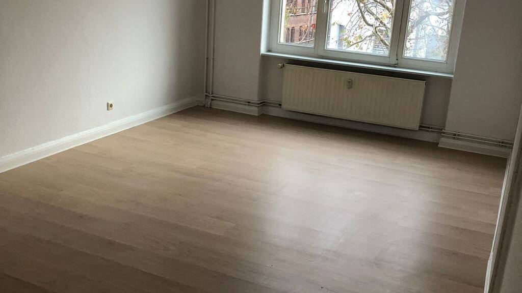 Wohnung zur Miete 650 € 4 Zimmer 102 m² Geschoss 1/4 frei ab sofort Weißenfels 06667