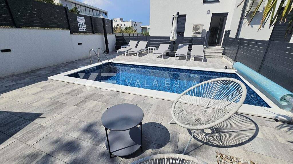 Wohnung zum Kauf 730.000 € 4 Zimmer 1. Geschoss Malinska-Dubasnica 51511