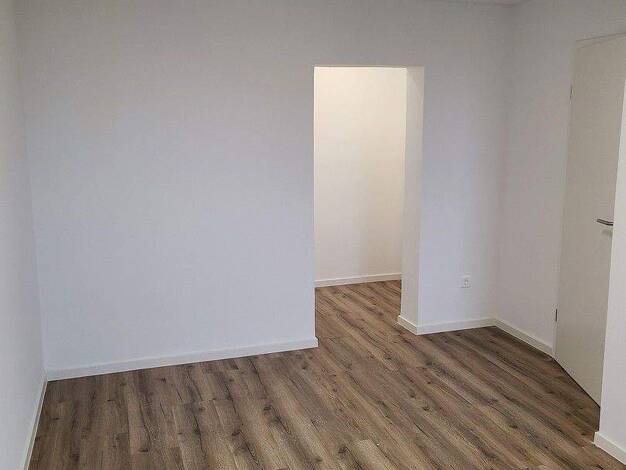 Wohnung zur Miete 1.440 € 3 Zimmer 103 m² 4. Geschoss Alzeyer Str. 1 Nied Frankfurt 65934