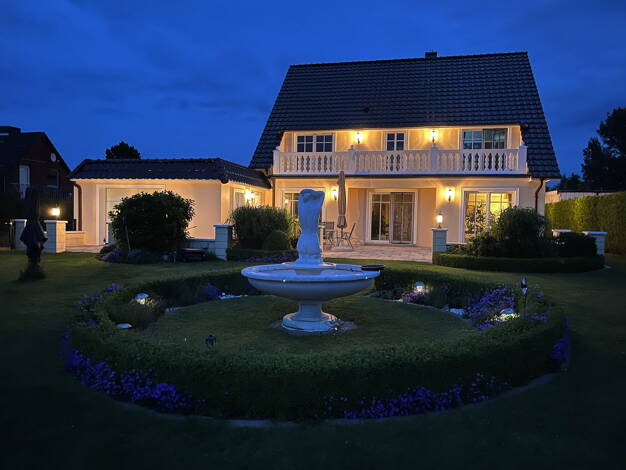 Einfamilienhaus zum Kauf provisionsfrei 860.000 € 7 Zimmer 270 m² 868 m² Grundstück Bad Oldesloe 23843