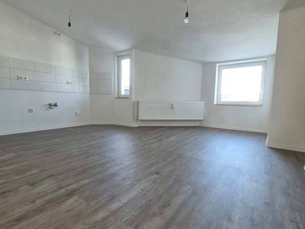 Wohnung zur Miete 537 € 2 Zimmer 83,3 m² frei ab 24.09.2026 Große Diesdorfer Straße 36 B Stadtfeld Ost Stadtfeld Ost 39108