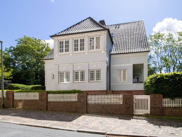 Einfamilienhaus zum Kauf 950.000 € 9 Zimmer 272,8 m² 878 m² Grundstück Jürgensby Jürgensby 24943