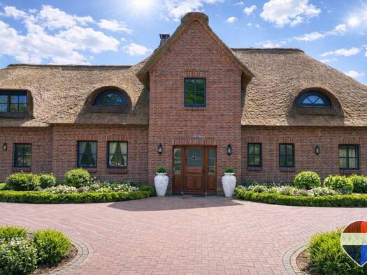 Einfamilienhaus zum Kauf 8 Zimmer 350 m² 7.021 m² Grundstück Hassum Goch 47574