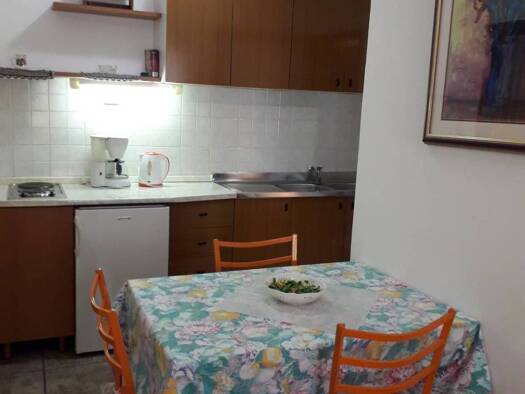 Wohnung zur Miete 750 € 2 Zimmer 40 m² EG Krk Centar